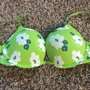 NWT Gilly Hicks Push ‘Em Up Bra